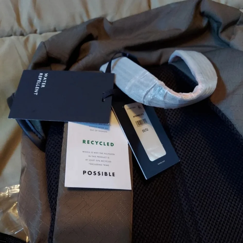 TOMMY HILFIGER MOCHILA SIGNATURE FLAP BACKPACK BNWT - RETIRED $200 1 Left!